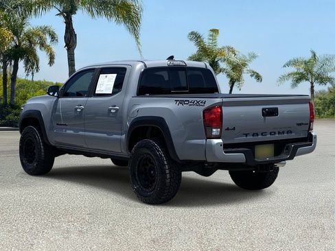 Used 2019 Toyota Tacoma TRD Off-Road AWD/4WD image 3