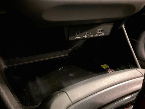 Used 2025 Subaru Crosstrek 2.5i Limited AWD/4WD image 33