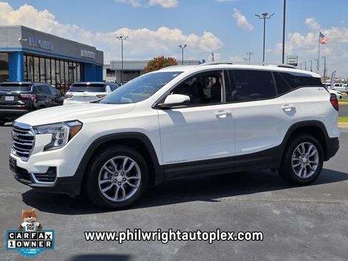 Used 2024 GMC Terrain SLT AWD/4WD image 7