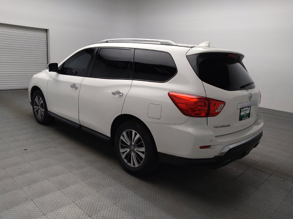 Used 2019 Nissan Pathfinder SL FWD image 5