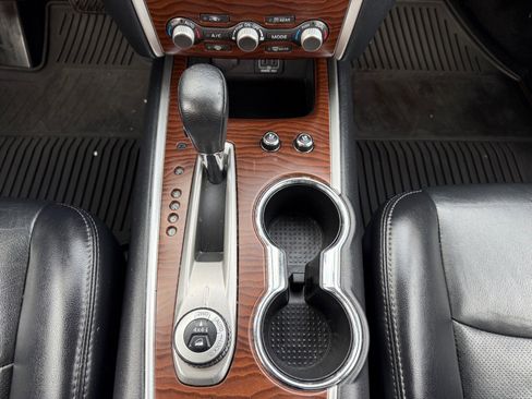 Used 2018 Nissan Pathfinder Platinum image 28