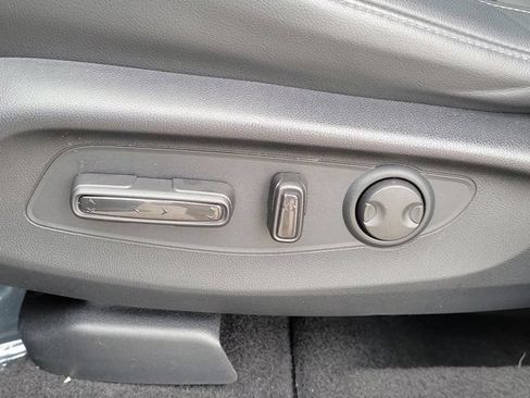Used 2023 Honda CR-V EX-L image 11