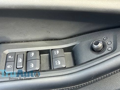 Used 2025 Jeep Grand Cherokee Limited AWD/4WD image 21