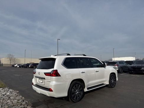 Used 2021 Lexus LX 570 4WD w/ Luxury Package image 5