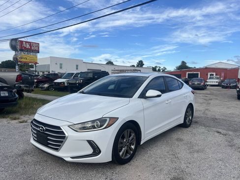 Used 2017 Hyundai Elantra Value Edition w/ Cargo Package FWD image 22