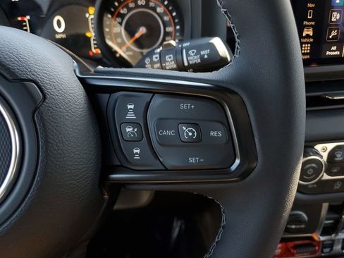New 2026 Jeep Wrangler Unlimited Rubicon AWD/4WD image 24