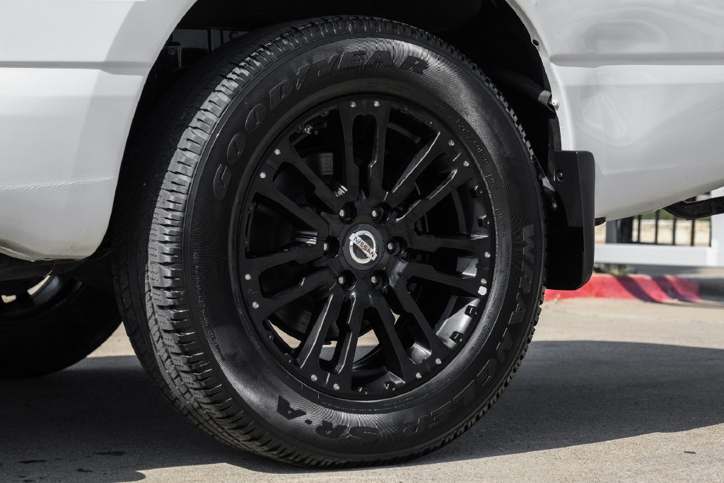 Used 2019 Nissan Titan SL w/ Midnight Edition RWD image 61