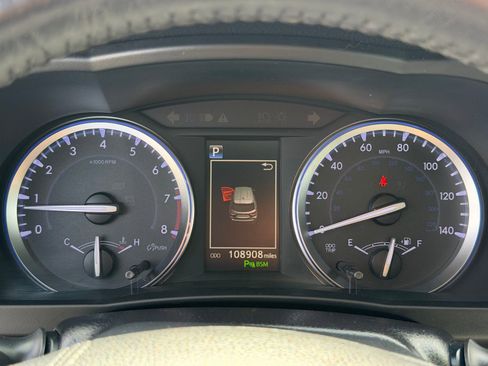 Used 2019 Toyota Highlander Limited Platinum image 22