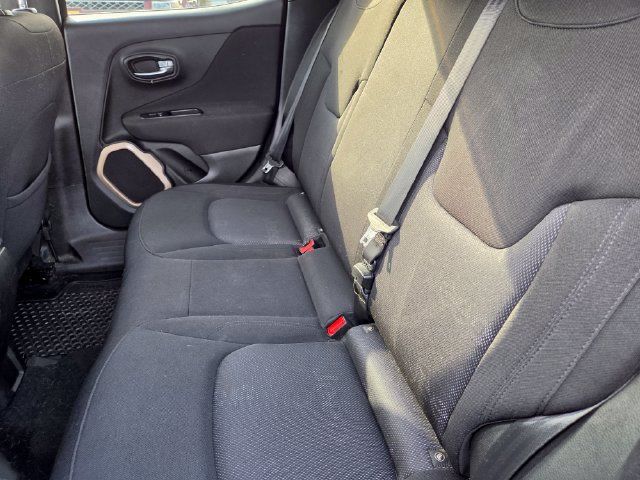 Used 2016 Jeep Renegade Latitude w/ Cold Weather Group AWD/4WD image 11