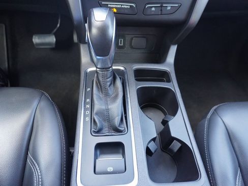 Used 2019 Ford Escape SEL image 16