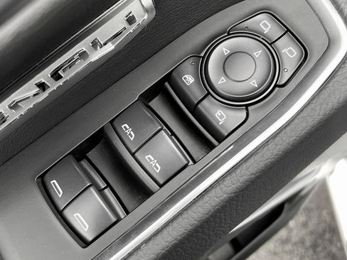 Used 2025 GMC Sierra 1500 Denali image 27