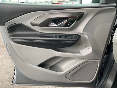 Used 2024 GMC Terrain SLE FWD image 27
