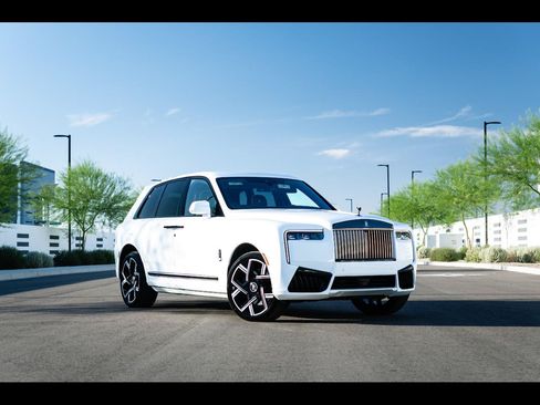 Used 2025 Rolls-Royce Cullinan Black Badge AWD/4WD image 1