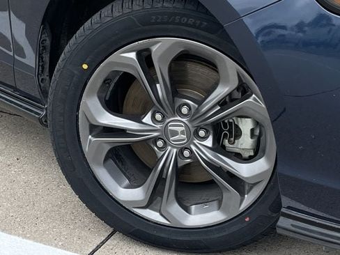Certified 2023 Honda Accord EX-L image 9