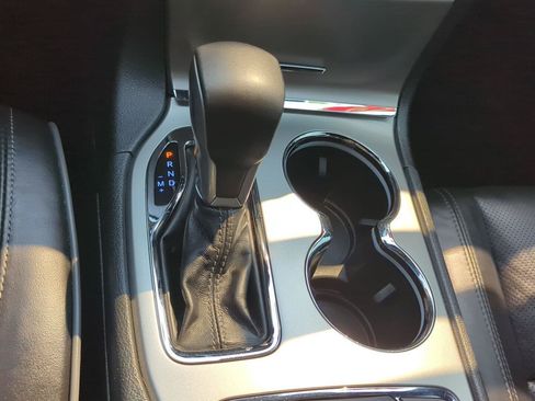 Used 2019 Jeep Grand Cherokee Overland AWD/4WD image 27