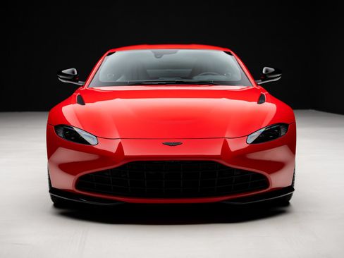 Used 2023 Aston Martin V8 Vantage Coupe RWD image 7