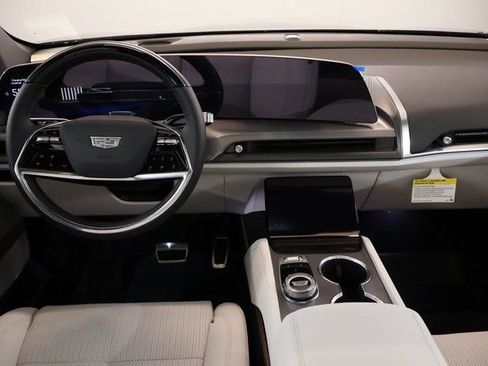 New 2026 Cadillac Vistiq Sport image 11