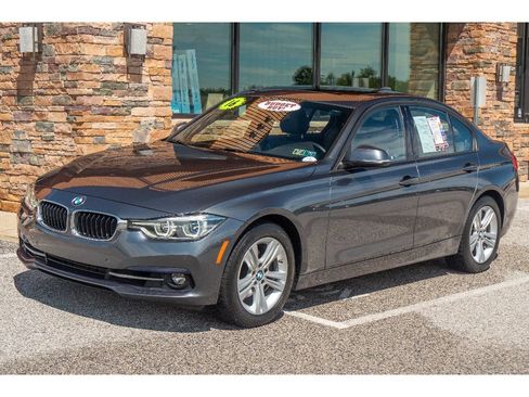 Used 2016 BMW 328i xDrive Sedan AWD/4WD image 4