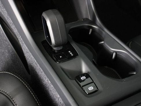 New 2026 Volvo XC40 B5 Core image 7