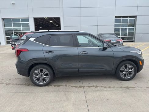 Used 2024 Kia Seltos S FWD image 2