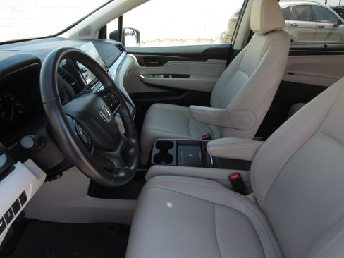 Used 2025 Honda Odyssey EX-L image 17