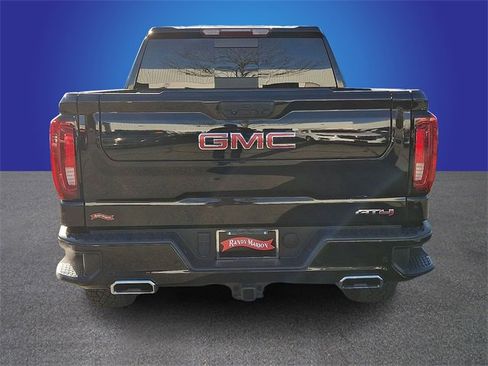 Certified 2024 GMC Sierra 1500 AT4 w/ AT4 Preferred Package image 5