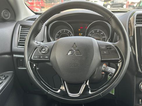 Used 2025 Mitsubishi Outlander Sport AWD image 14