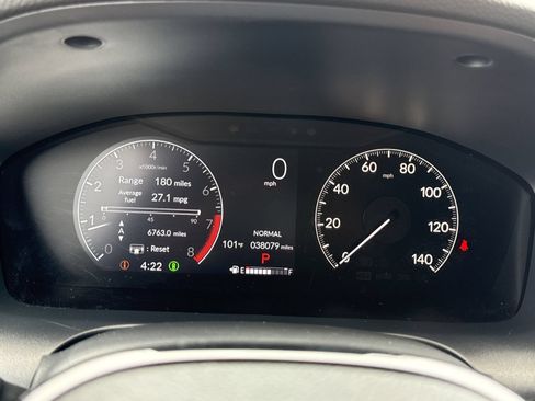 Used 2024 Honda HR-V Sport image 17