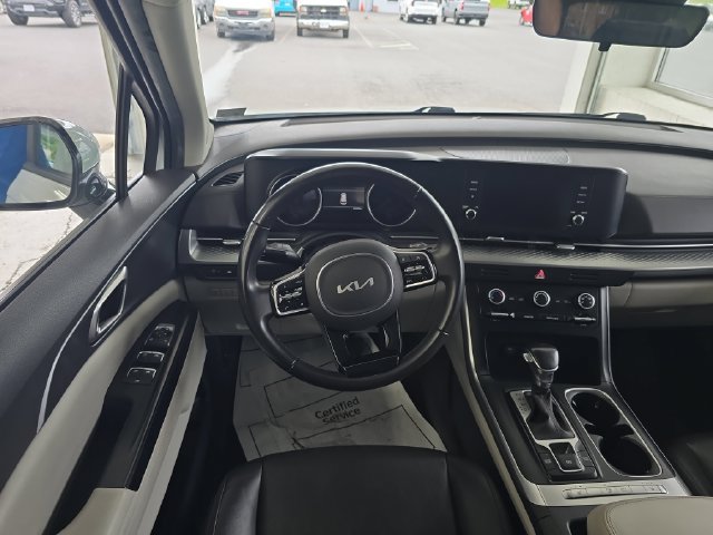 Certified 2024 Kia Carnival LX FWD image 12