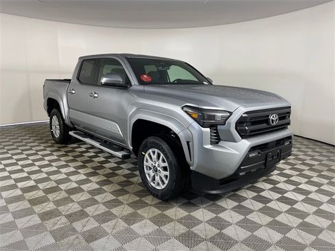 New 2025 Toyota Tacoma SR5 image 7