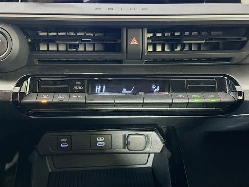 Used 2025 Toyota Prius LE image 23