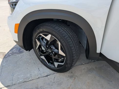 Certified 2025 Kia Seltos S AWD/4WD image 37