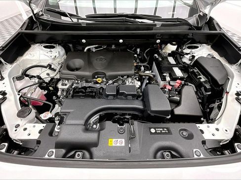 Used 2025 Toyota RAV4 LE image 10