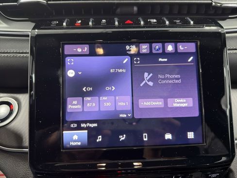 New 2025 Jeep Grand Cherokee Altitude image 32