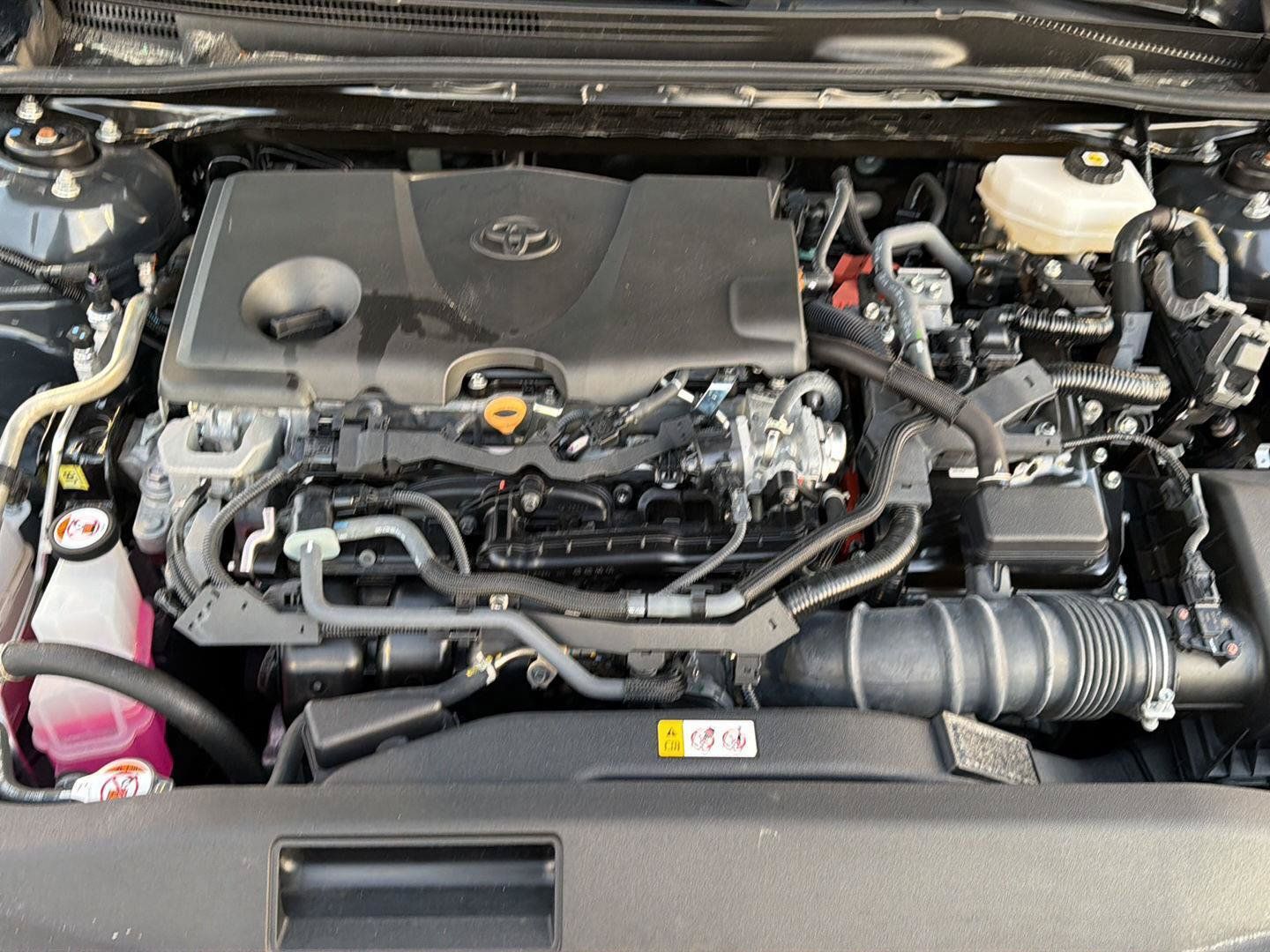 Used 2025 Toyota Camry SE FWD image 33