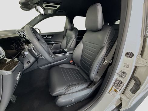 Certified 2025 Mercedes-Benz GLC 300 image 20