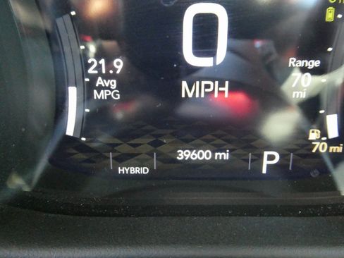 Used 2023 Jeep Wrangler Unlimited Sahara w/ Cold Weather Group image 34