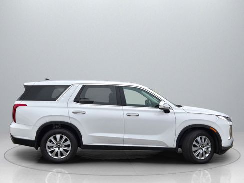 Certified 2025 Hyundai Palisade SEL image 9