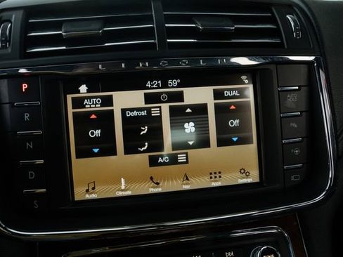 Used 2017 Lincoln Continental Select w/ Technology Package image 45