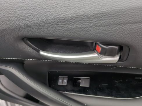 Used 2021 Toyota Corolla SE image 27