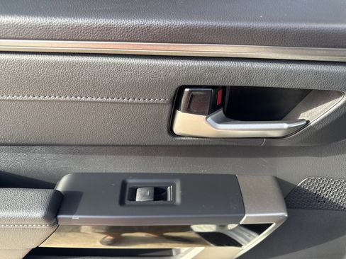 Used 2024 Toyota Tundra Limited image 40