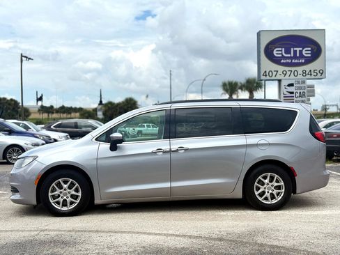 Used 2020 Chrysler Voyager Lxi image 2