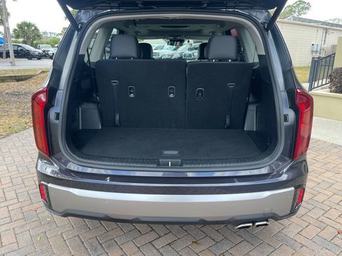 Used 2025 Kia Telluride S image 5
