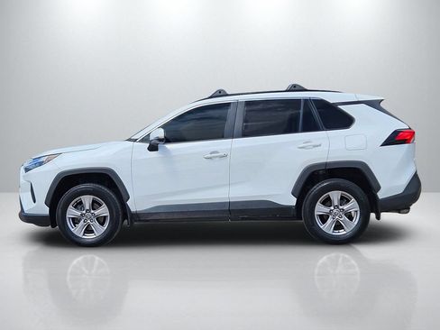 Certified 2022 Toyota RAV4 XLE w/ Convenience Package FWD image 8