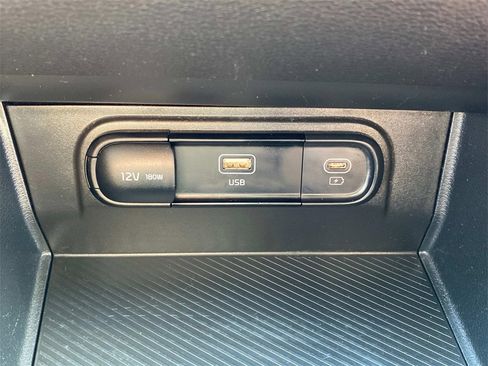 Used 2024 Kia Sportage LX image 28