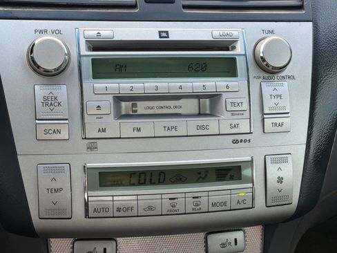 Used 2004 Toyota Solara SLE FWD image 18