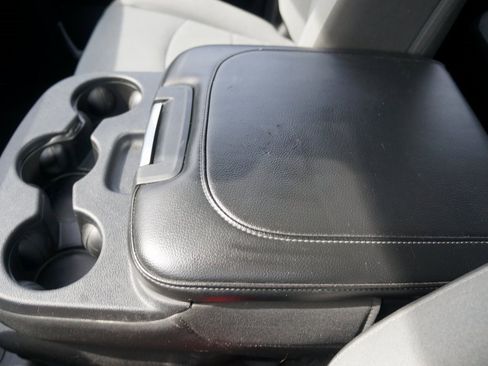 Used 2023 RAM 1500 Classic SLT image 31