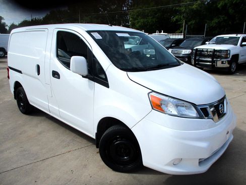 Used 2015 Nissan NV200 SV w/ Back Door Glass Package image 3