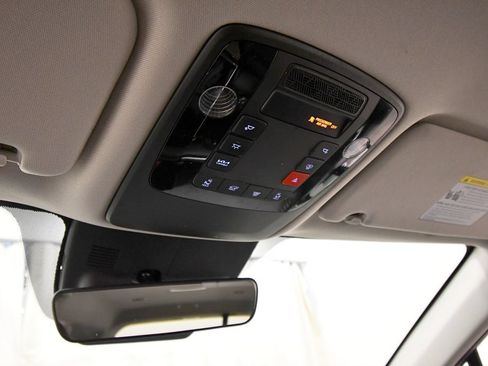 Certified 2026 Kia Carnival EX FWD image 27