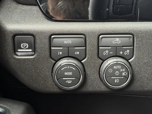 Used 2026 Chevrolet Silverado 1500 RST w/ RST Select Package AWD/4WD image 24